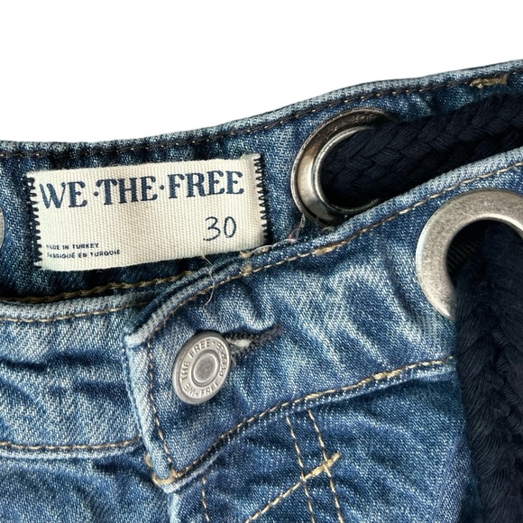 Like New We The Free - Free People - Moxie Pull On Barrel Jeans in Timeless Blue - Picture 3 of 9